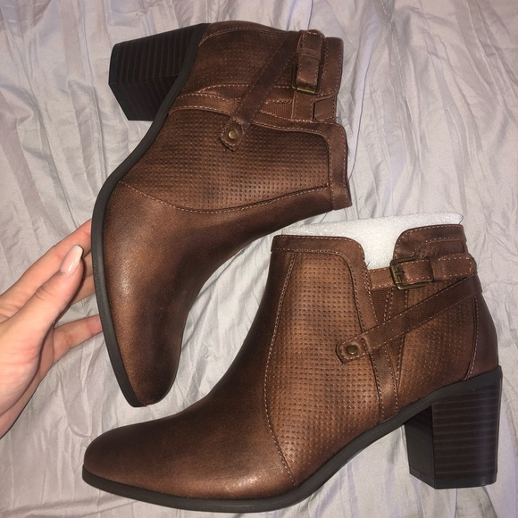 Kim Rogers Shoes - Gorgeous heeled booties 😍